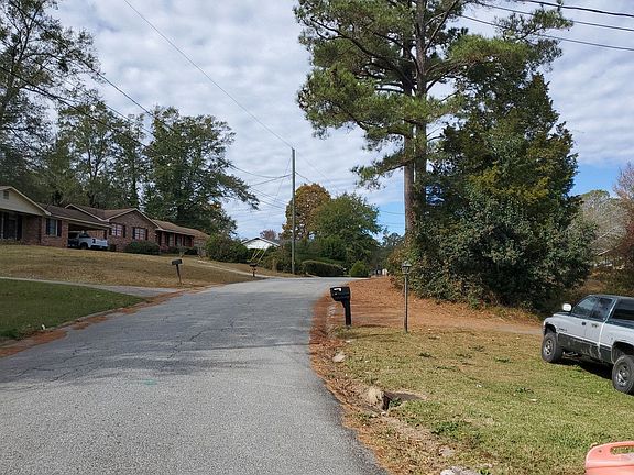 5th image of 1579 Westminister Dr