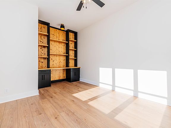 5th image of 2089 Willow Lake Rd