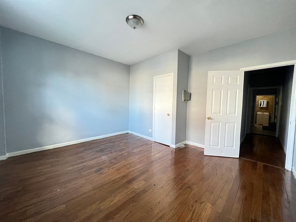 2nd image of 310 14th Ave APT 2