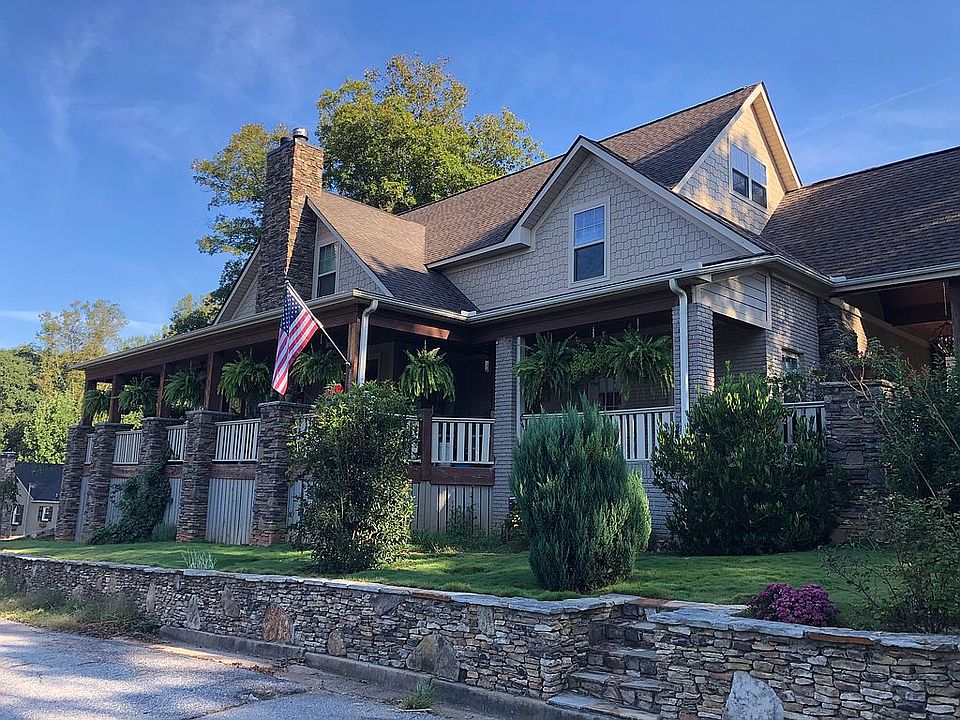 2nd image of 110 Briarcliff Dr