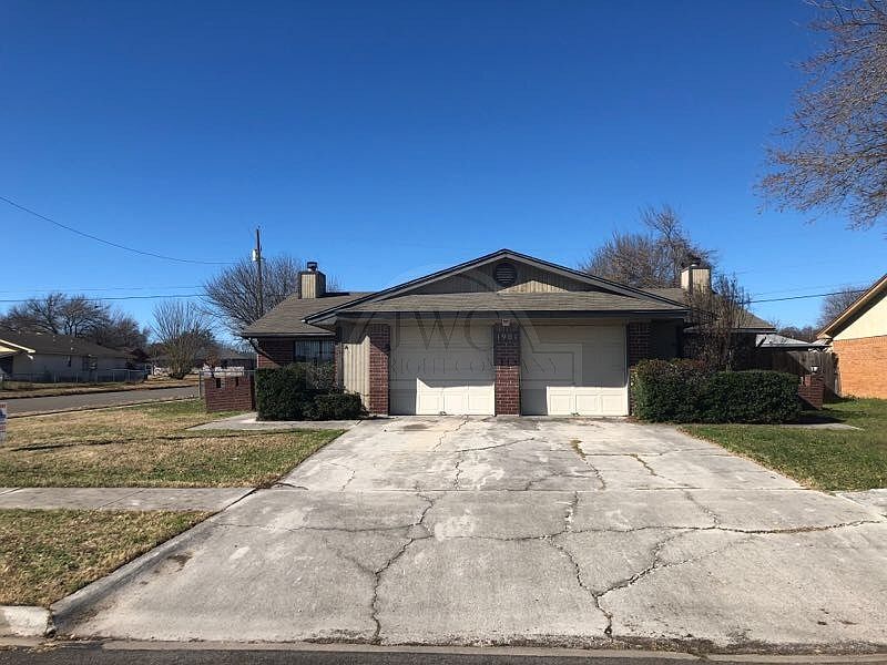 1st image of 1901 Windward Dr Unit A