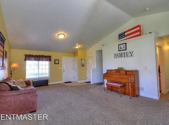 5th image of 364 Mariah Ave