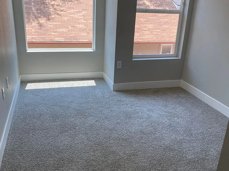 81 N Meade St — Photo 11