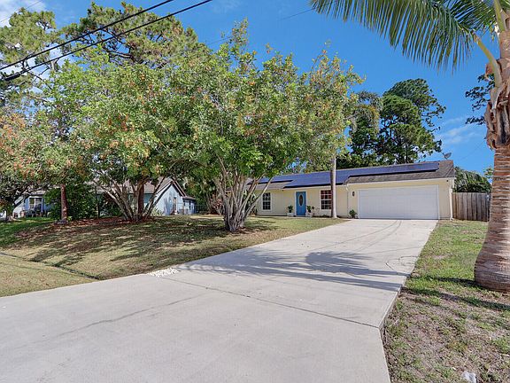 4th image of 1573 SW Wepaco Avenue