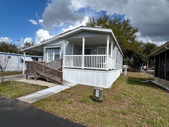 3rd image of 799 E Klosterman Rd #26