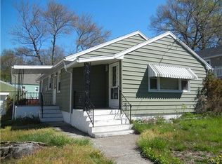 136 Alba Ave, Bridgeport, CT 06606