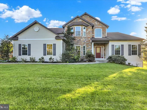 46 Augusta Ln, Fleetwood, PA 19522