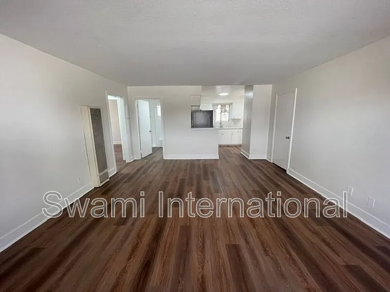 345 E Stepney St #6 — Photo 7