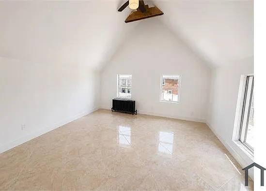 1 bed, $2,484 — Photo 3