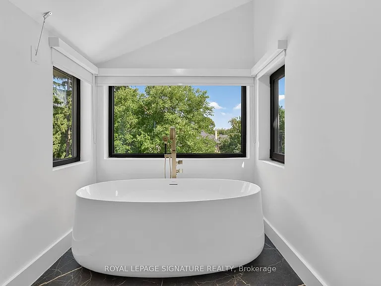 156 Snowdon Ave — Photo 30