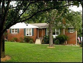 1st image of 4022 Longwood Dr