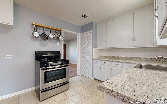 3rd image of 603 Rosehill Dr