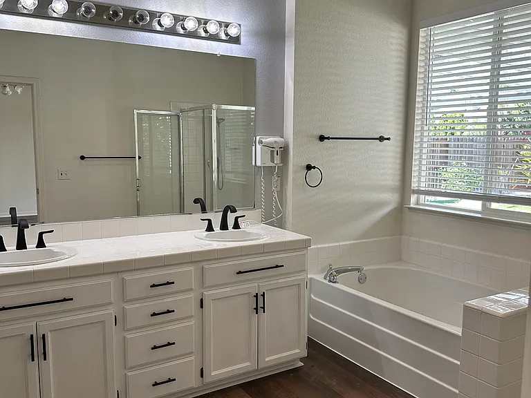 Cliffwood Dr — Photo 7