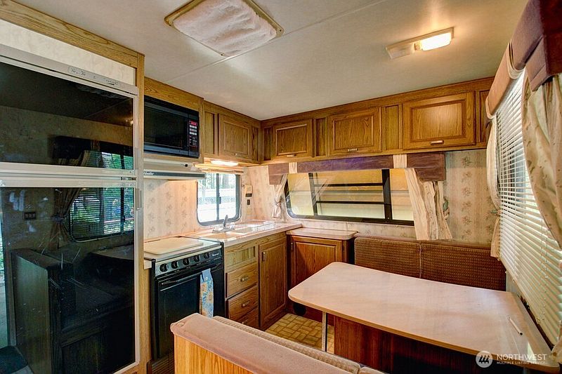 3rd image of 149 1 Goldrush Road