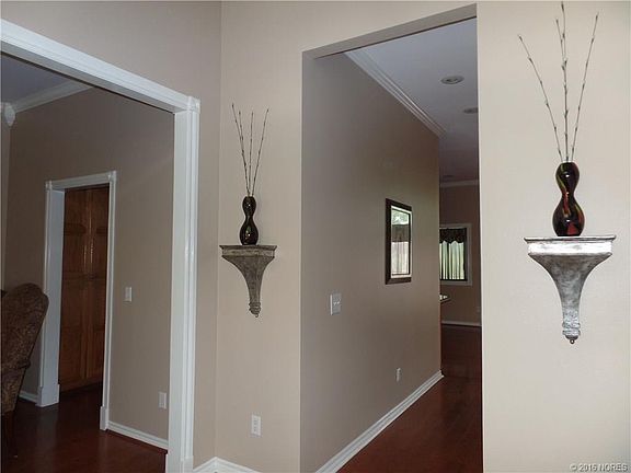 3rd image of 4 Torrey Pines Ct