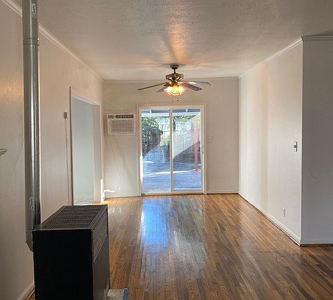 2nd image of 2161 Lucerne Ave #1