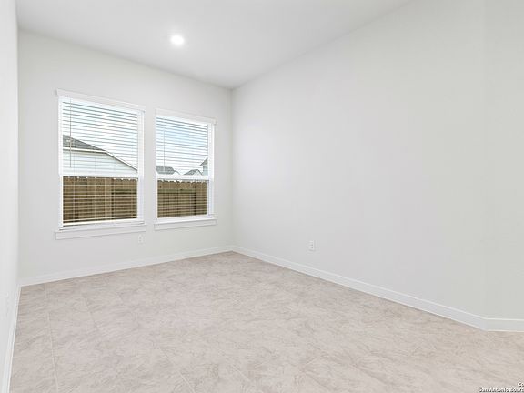 5th image of 3222 Roan Street