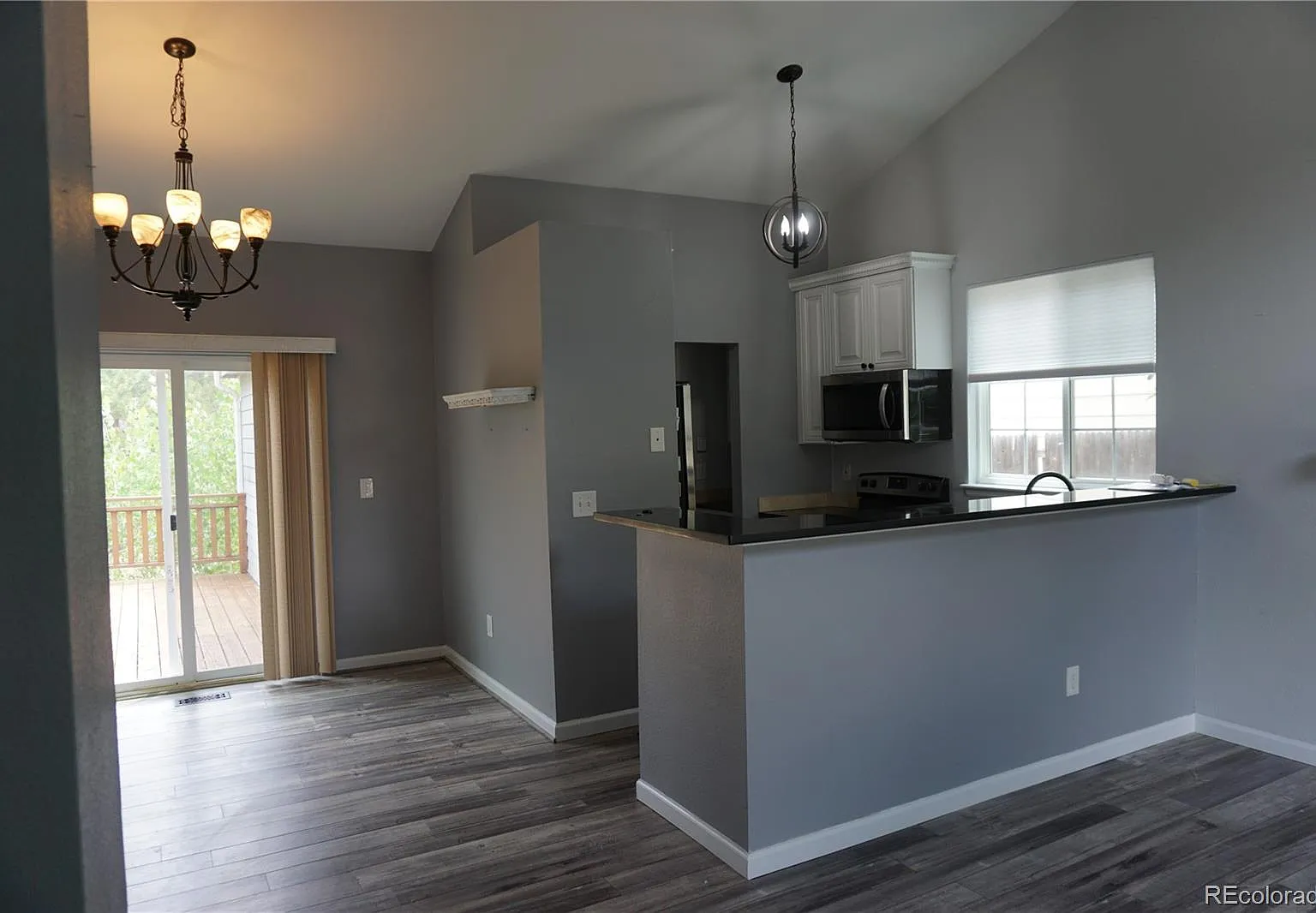 2 bed, 1.0 bath, 777 sqft, $2,375 — Photo 2