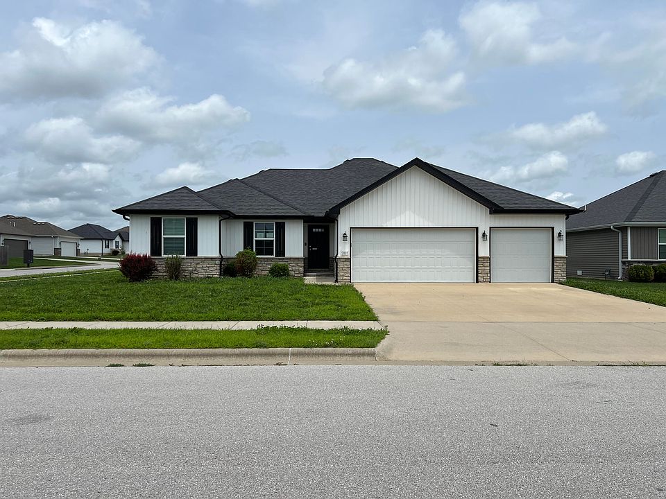 1st image of 2803 E Auburn Hills Street
