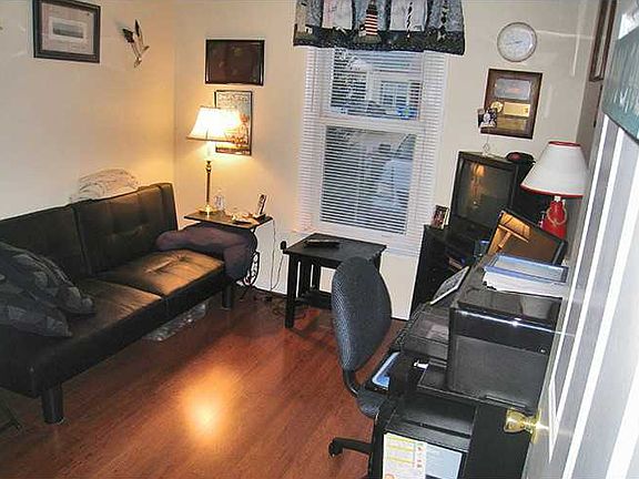 3rd image of 1331 Sagamore Ct
