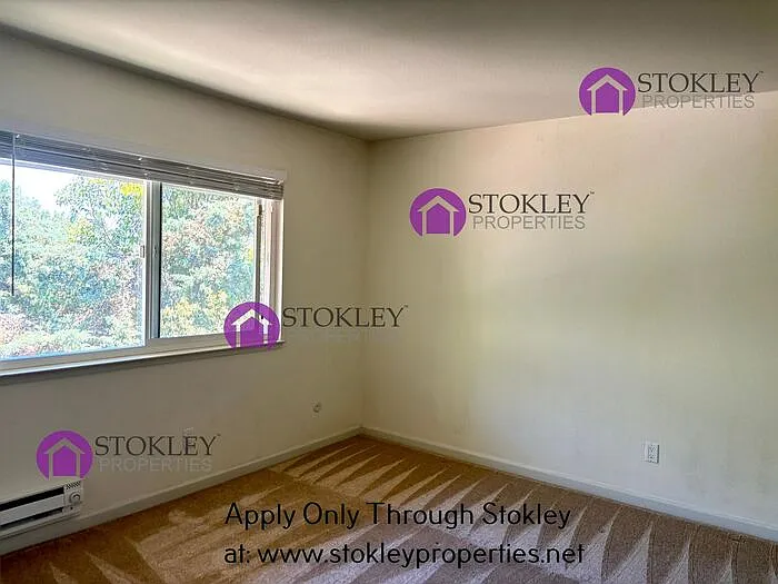 227 Masters Ct #4 — Photo 9