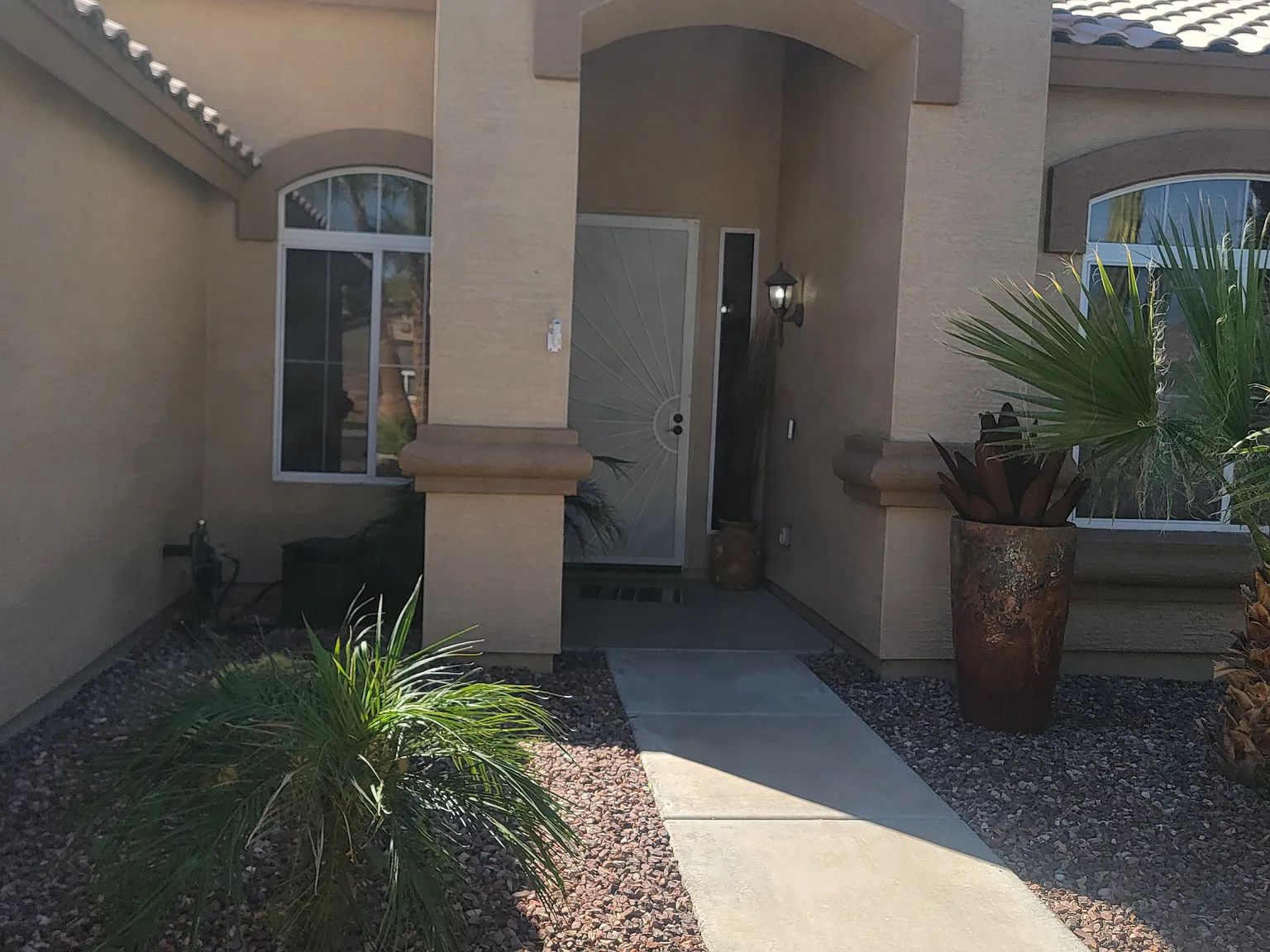 4 bed, 2086 sqft, $2,895 — Photo 4