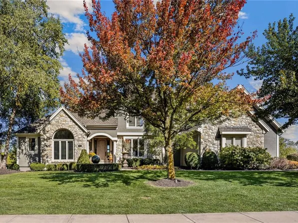 3708 W 153rd St, Leawood, KS 66224