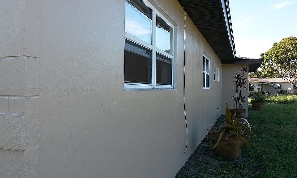 1st image of 1200 Pine Tree Dr
