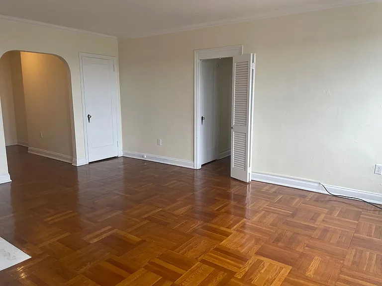 The Royal York Apartments — Photo 39