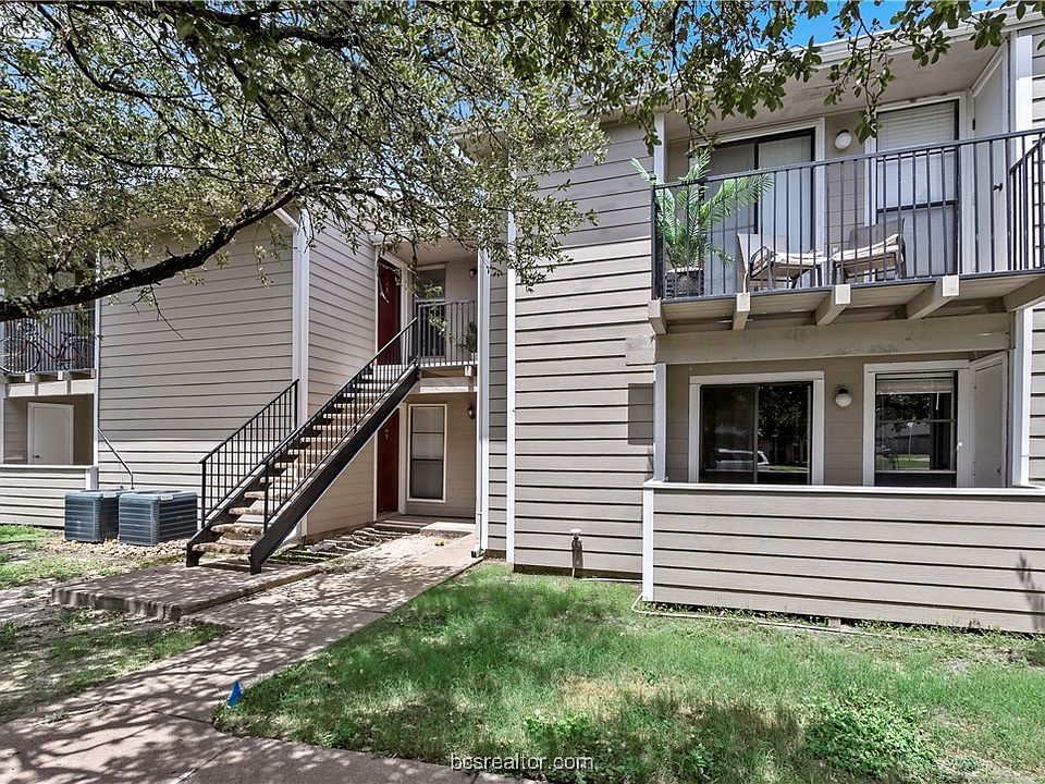1st image of 1901 Holleman Dr W APT 215