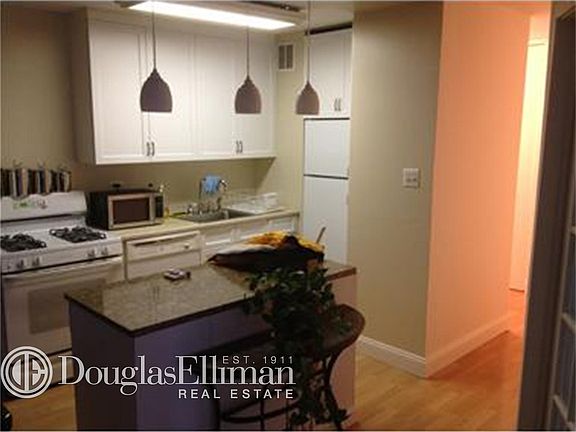 5th image of 1619 3rd Ave APT 16G