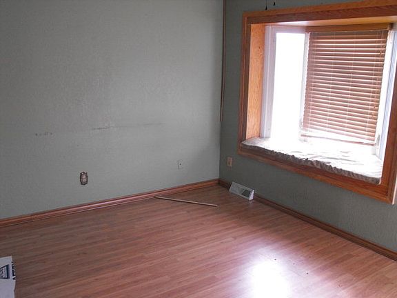 2nd image of 133 Christopher Ln