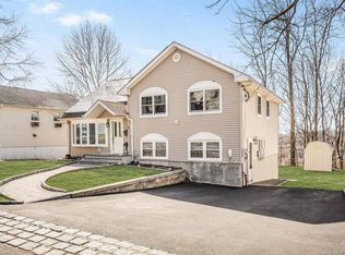 69 Candlewood Dr, Yonkers, NY