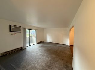 3212 184th St APT 1W, Homewood, IL 60430
