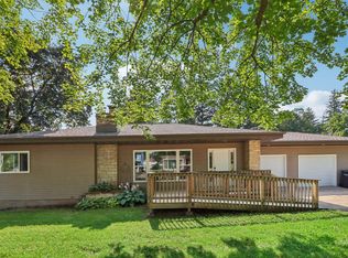 210 Center Ave, Mount Horeb, WI 53572