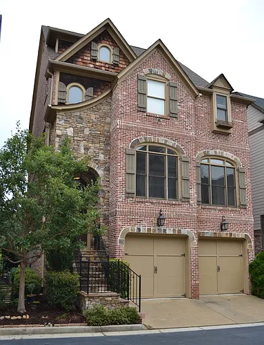1125 Park Overlook Dr NE Photo 1