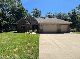1831 Hill Rd, White Lake, MI