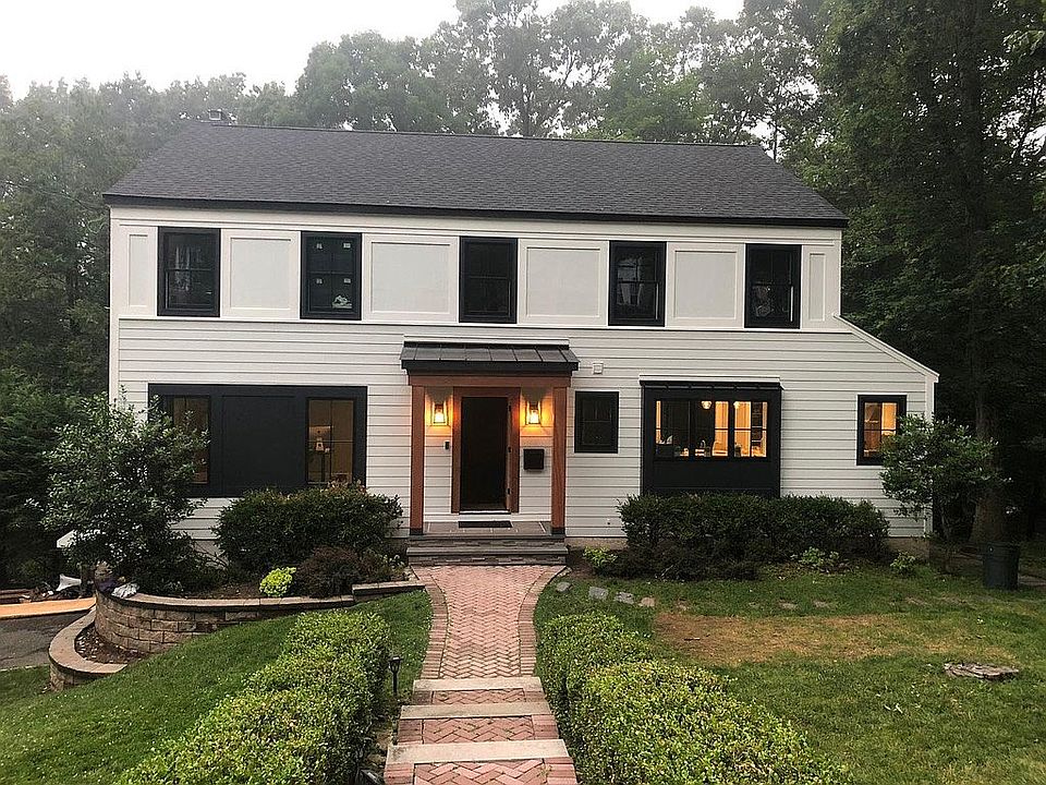 2nd image of 85 Falmouth St