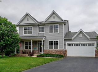 2477 Cascade Ct, Wauconda, IL 60084