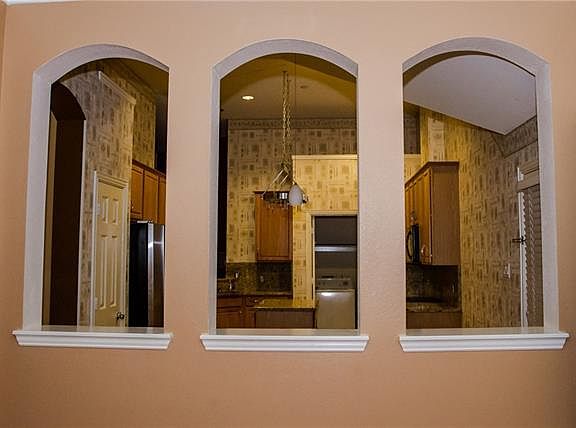 4th image of 438 Southridge Way