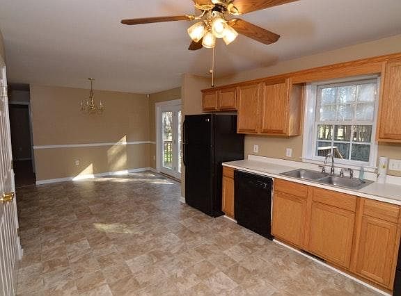 4th image of 508 Greystone Pl