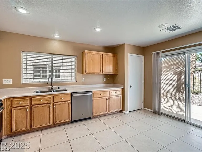 3141 Diamond Crest Ln — Photo 13