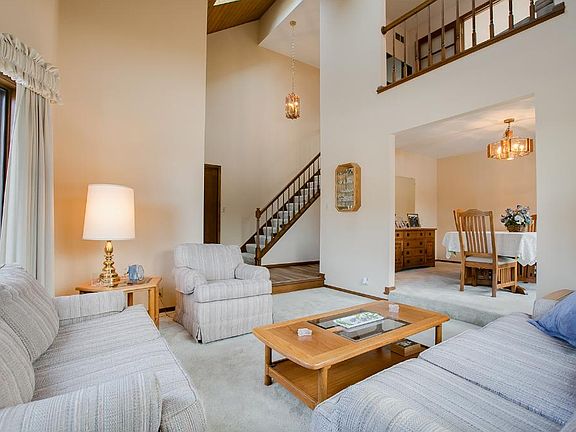 2nd image of 1124 Tiffany Dr