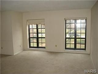 2nd image of 923 Claytonbrook Dr APT 4