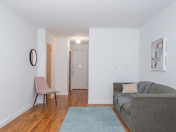 4th image of 311 E 75th St APT 2C
