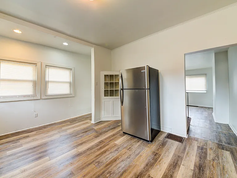 714 Industry St — Photo 17