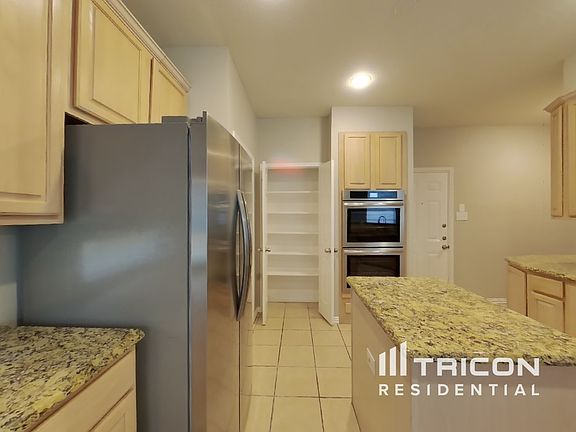 5th image of 8128 Mount Shasta Cir