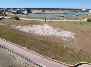 196 Reserve Ln, Rockport, TX 78382
