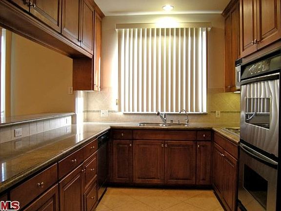 4th image of 2306 Fox Hills Dr APT 403