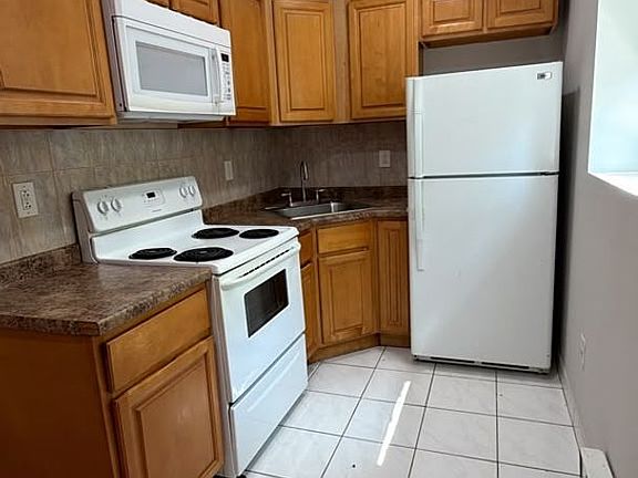 4th image of 5701 N 17th St #2F